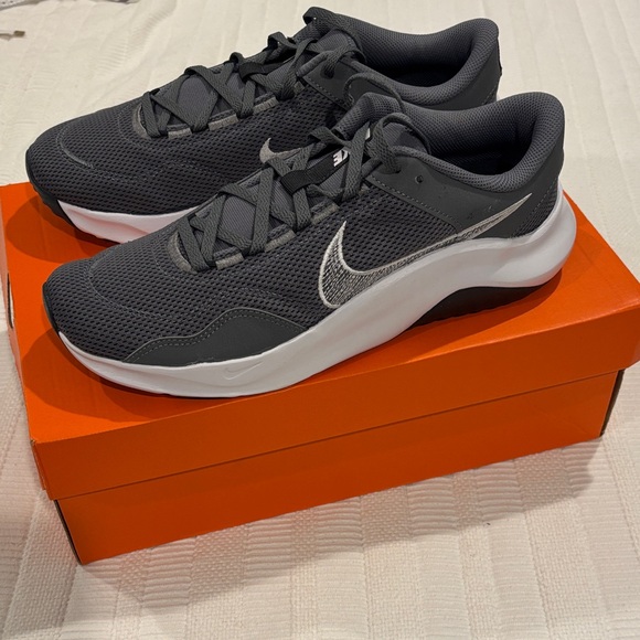 Nike Other - NEW Mens Nike Legend Essential 3 Sneakers 11
